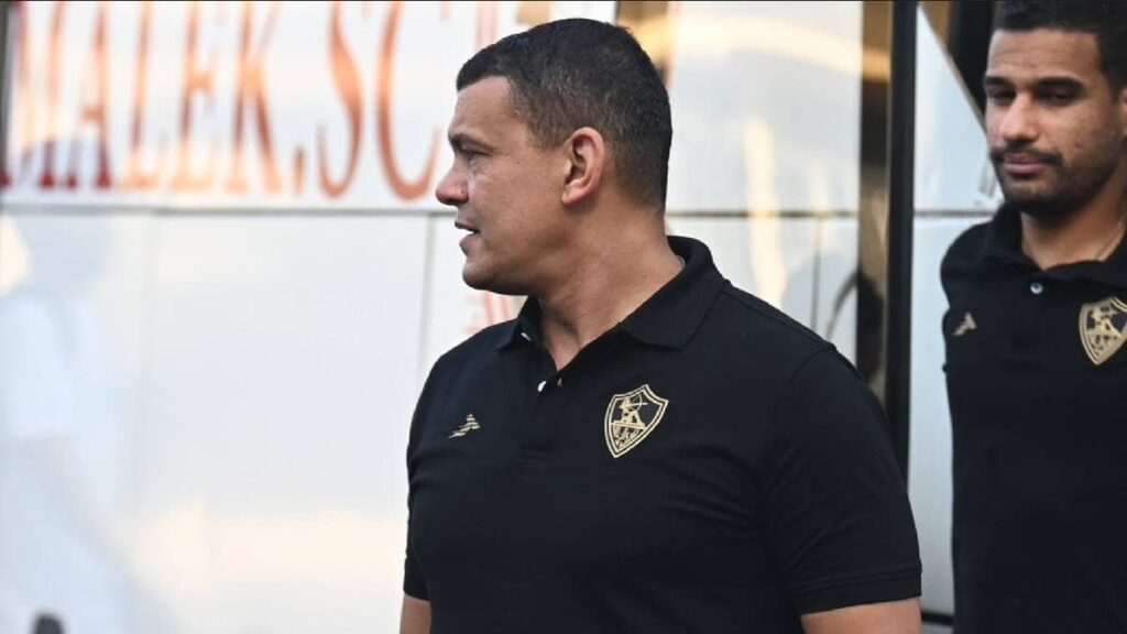 عبدالواحد السيد مدير الكرة بنادي الزمالك