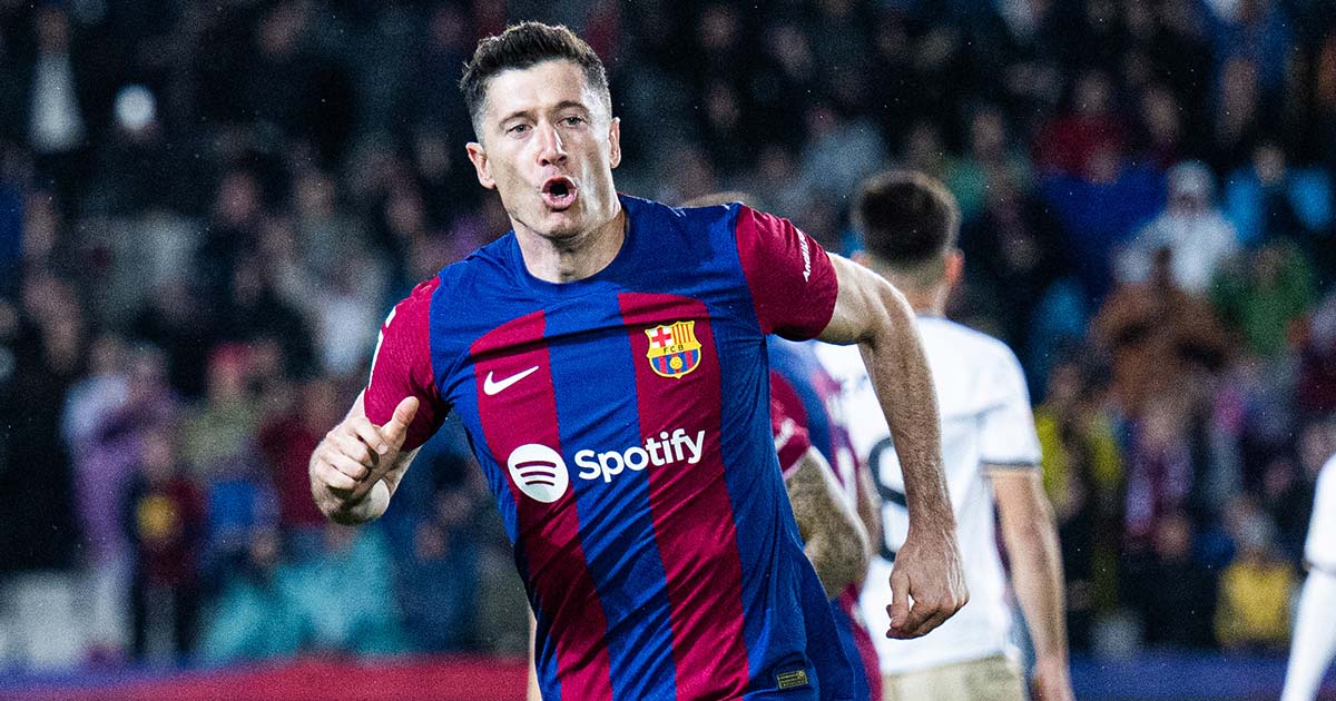 بالهاتريك.. ليفاندوفسكي ينقذ برشلونة من كارثة فالنسيا