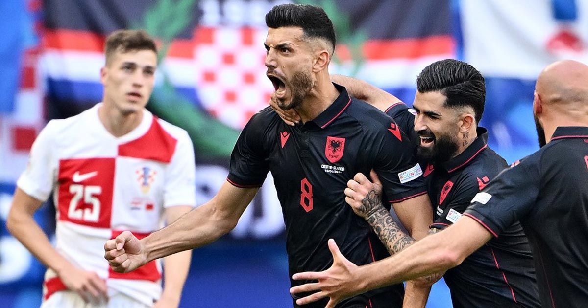 ألبانيا تزيد متاعب كرواتيا بتعادل دراماتيكي